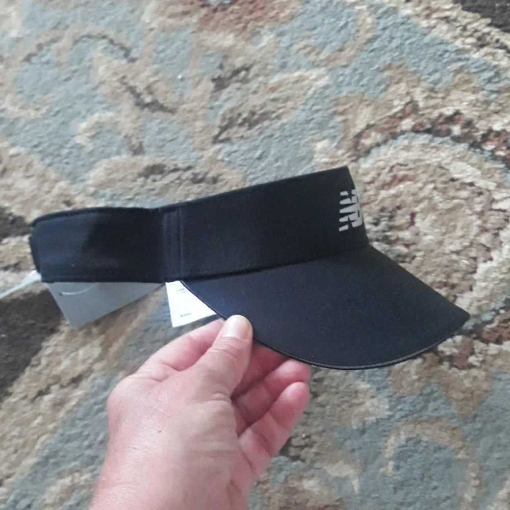 New Balance performance ladies visor